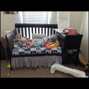 Crib/ changing table combo.